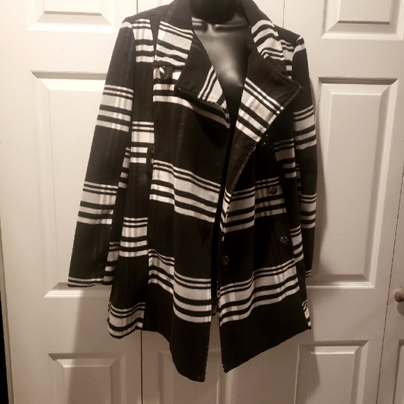 A. BYER ladies button front jacket - Picture 2 of 7